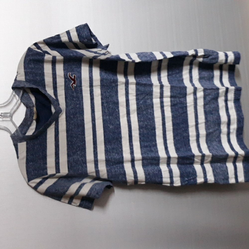 Hollister Size M (SKU 201)